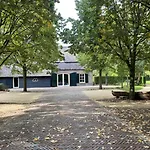 W Free Parking, View & Space