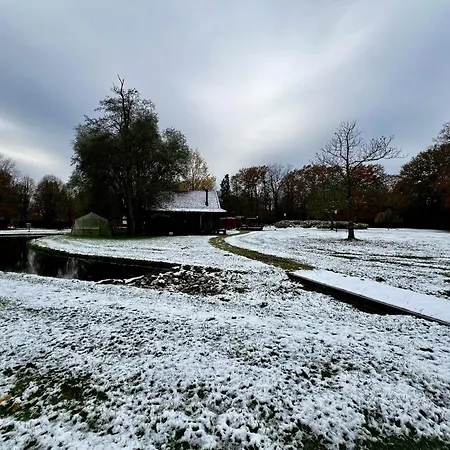 W Free Parking, View & Space Бокстел