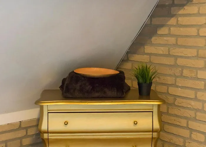 W Free Parking, View & Space