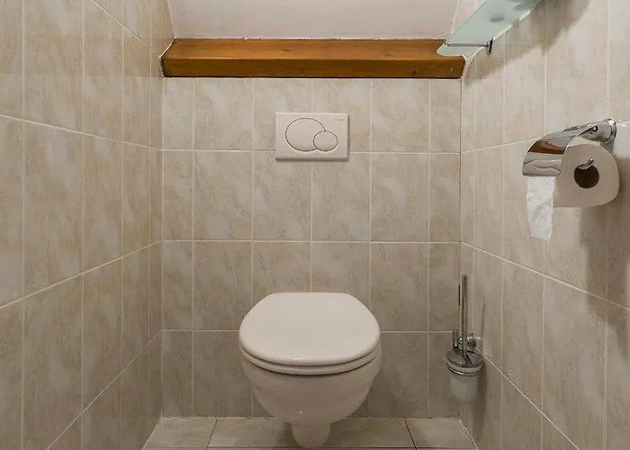 W Free Parking, View & Space Фермерский дом