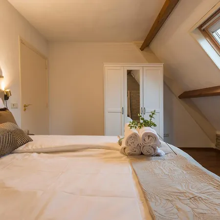 W Free Parking, View & Space Farm stay