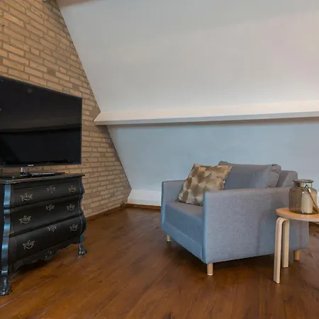 Farm stay W Free Parking, View & Space *